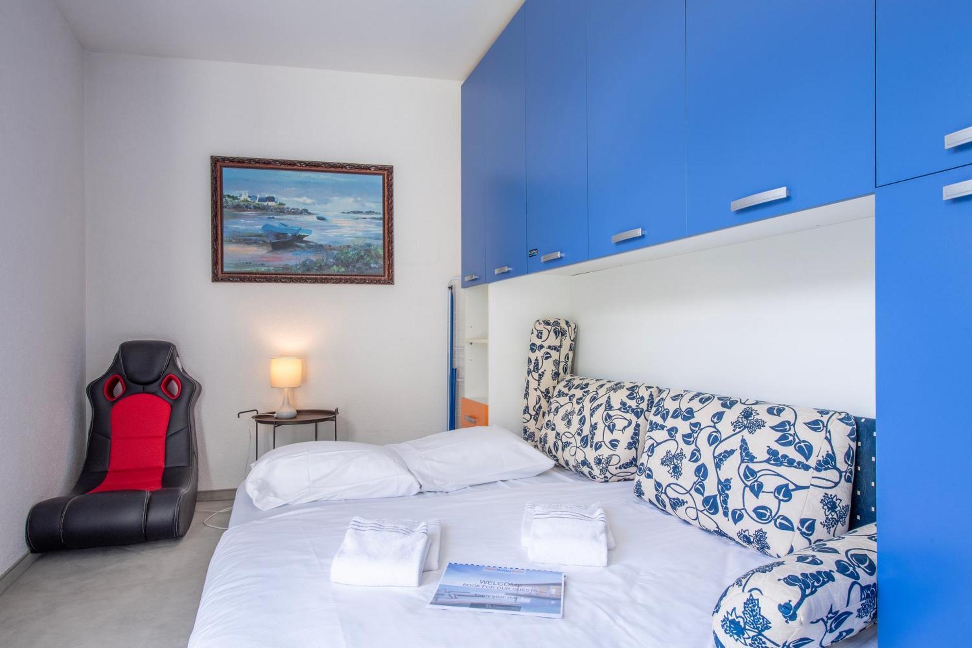 Divina Minusio Apartment Bagian luar foto