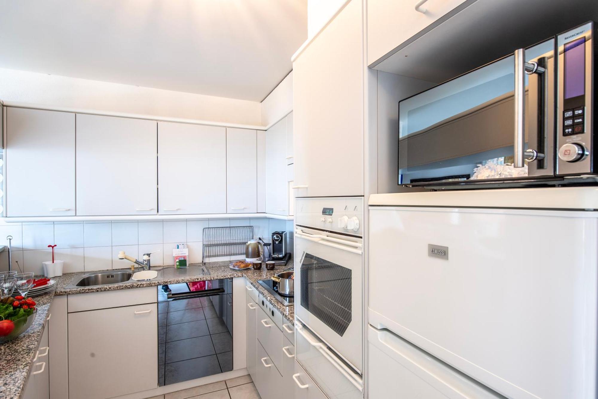 Divina Minusio Apartment Bagian luar foto