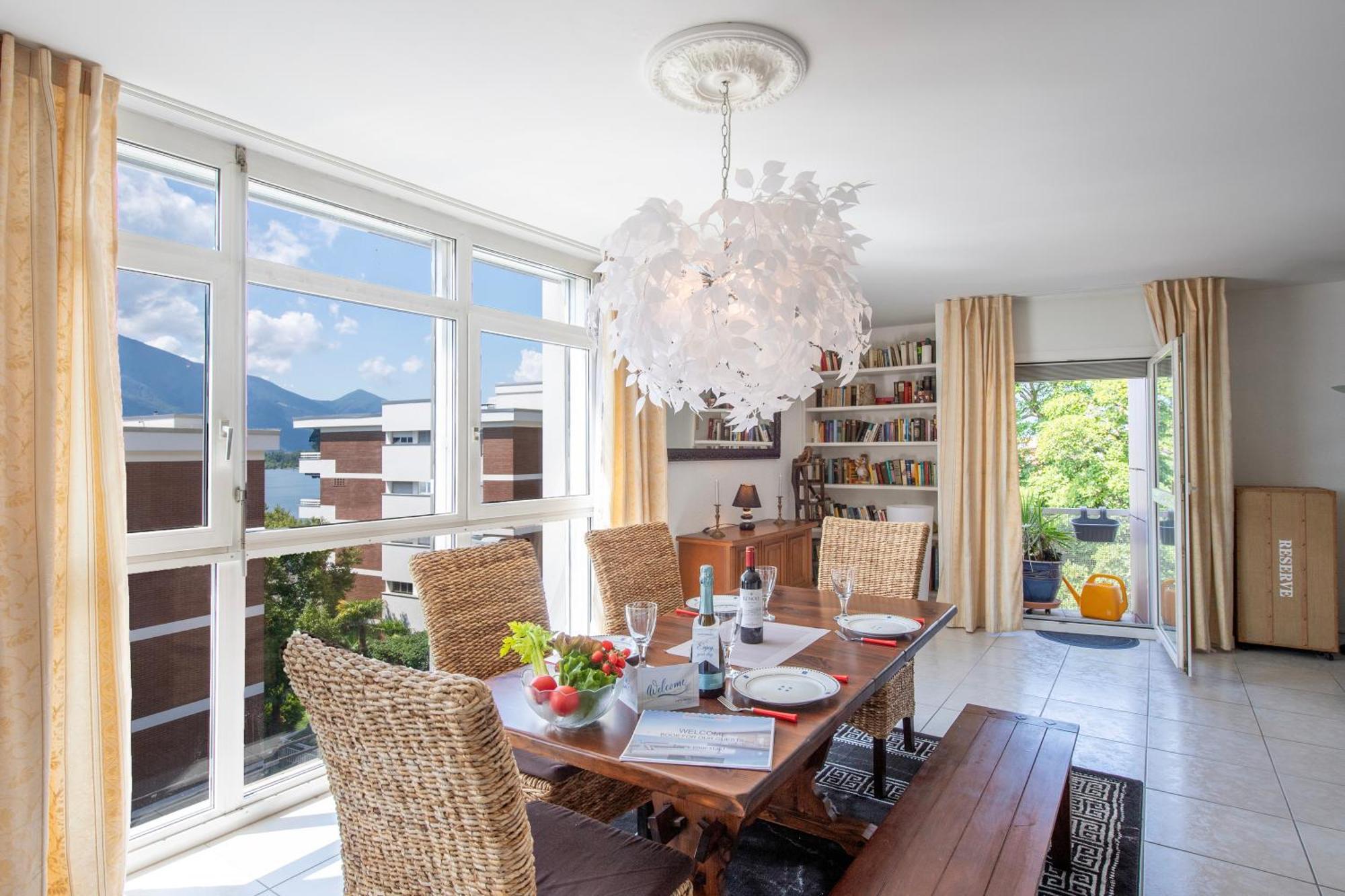 Divina Minusio Apartment Bagian luar foto